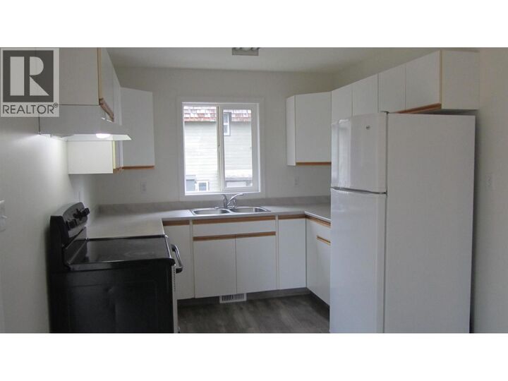Property Photo:  229 Elm Avenue  BC V0K 2E0 