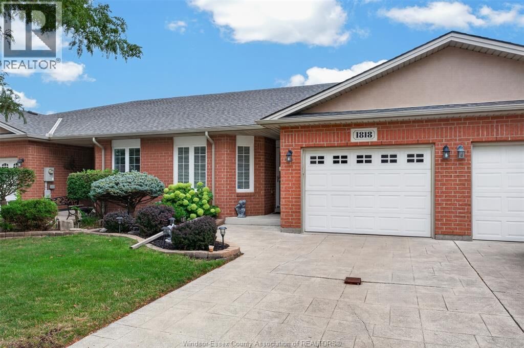Property Photo:  1818 Luxury  ON N8P 1T2 