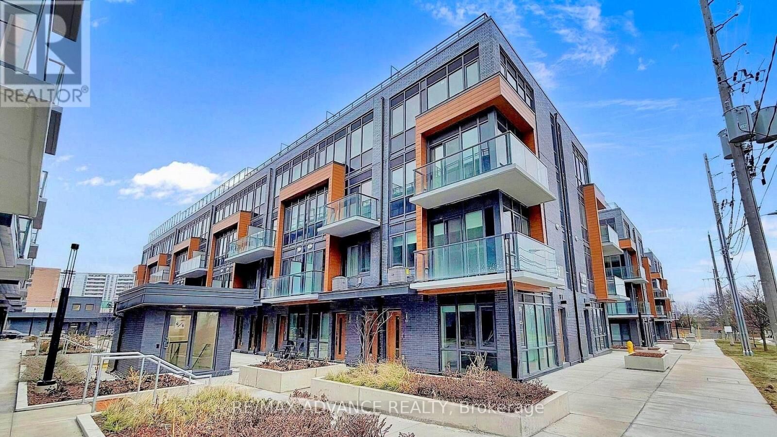 Property Photo: 75 Curlew Drive 3 ON M3A 0A9
