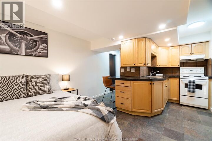 Property Photo: 269 Randolph Place 9 ON N9B 2T2