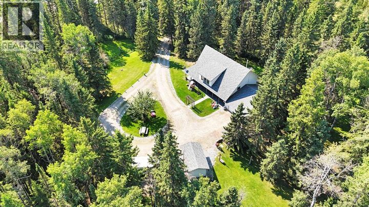 Property Photo:  4 Greenwood Way  AB T0M 0M0 