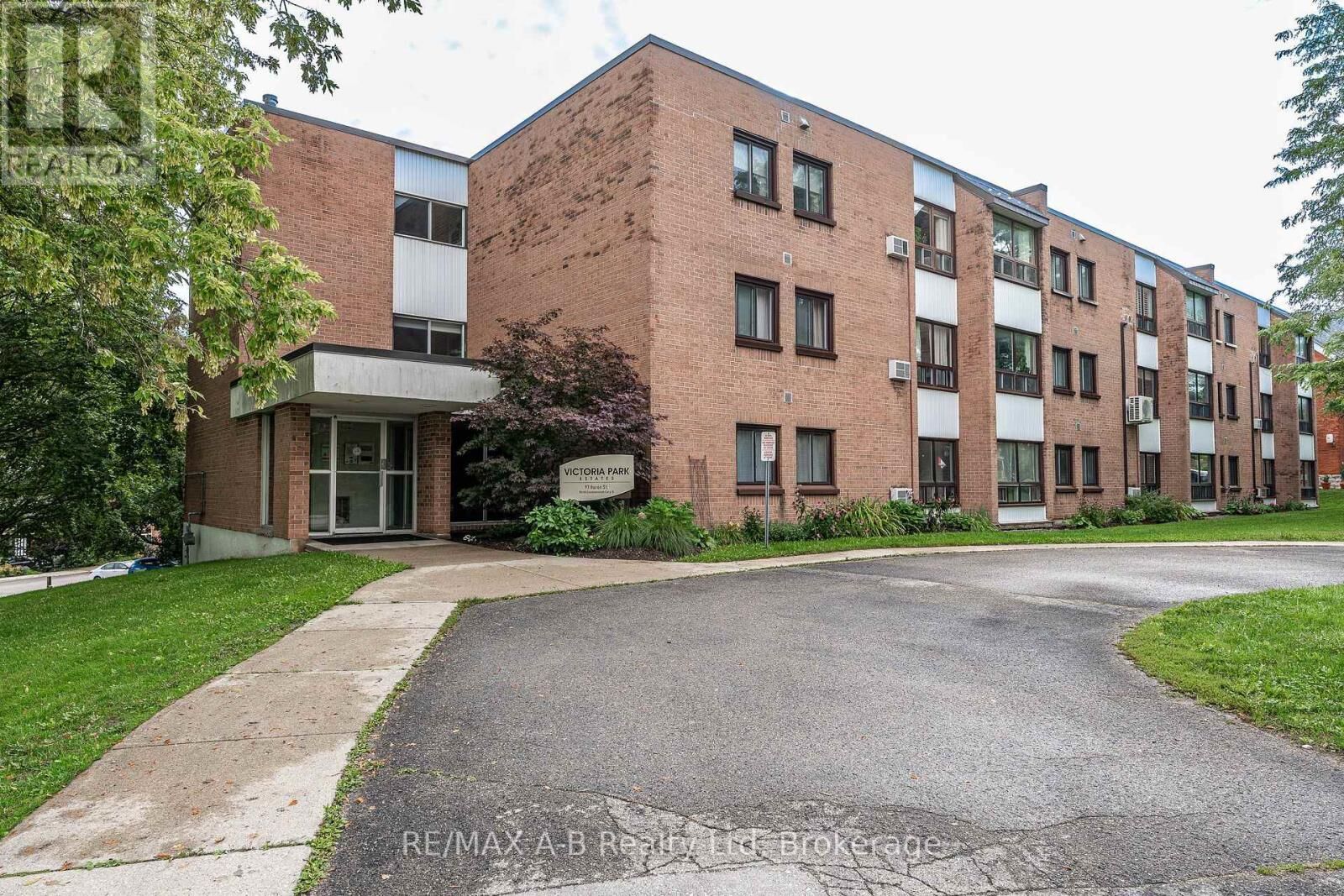 Property Photo:  97 Huron Street 104  ON N5A 5S7 