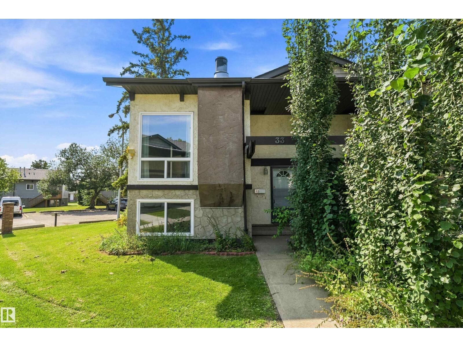 Property Photo: 33 Northwoods Vg NW AB T5X 1T2