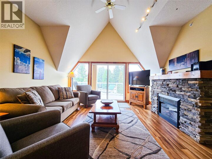Property Photo: 701 14A Crescent 336I BC V0A 1K0