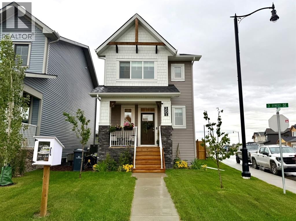 Property Photo: 1501 3 Street Southeast AB T1V 0L1