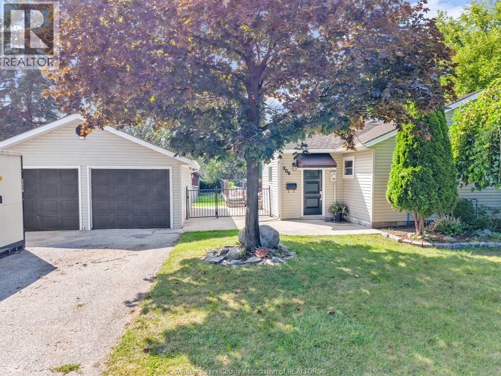 Property Photo:  209 St. Andrews  ON N8N 3L4 
