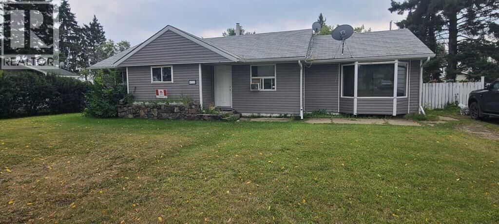 Property Photo: 4709 53 Avenue AB T0H 1W0