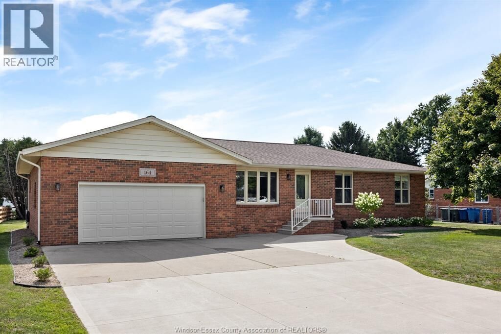 Property Photo:  164 County Road 34  ON N0R 1B0 
