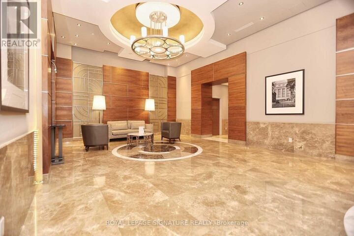 Property Photo: 763 Bay Street 1215 ON M5G 2R3