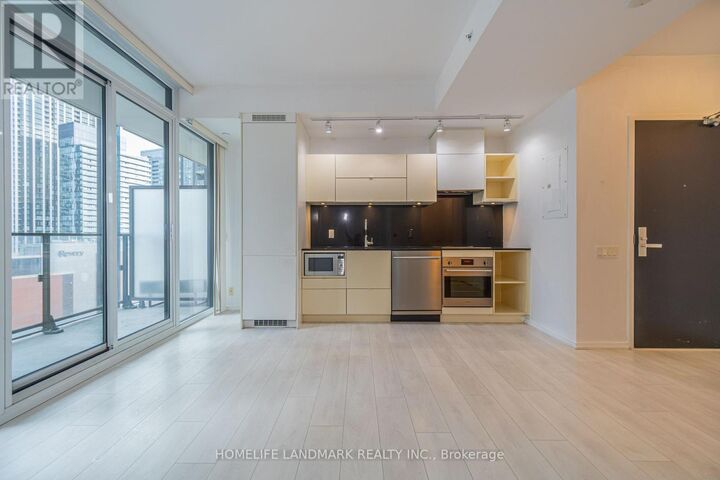 Property Photo:  125 Peter Street 1512  ON M5V 0M2 