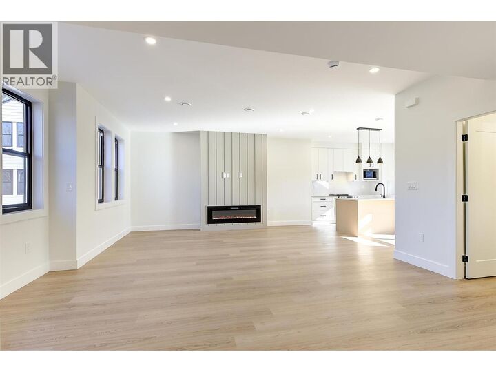 Property Photo: 3590 Redecopp Road 3 BC V4V 1X5