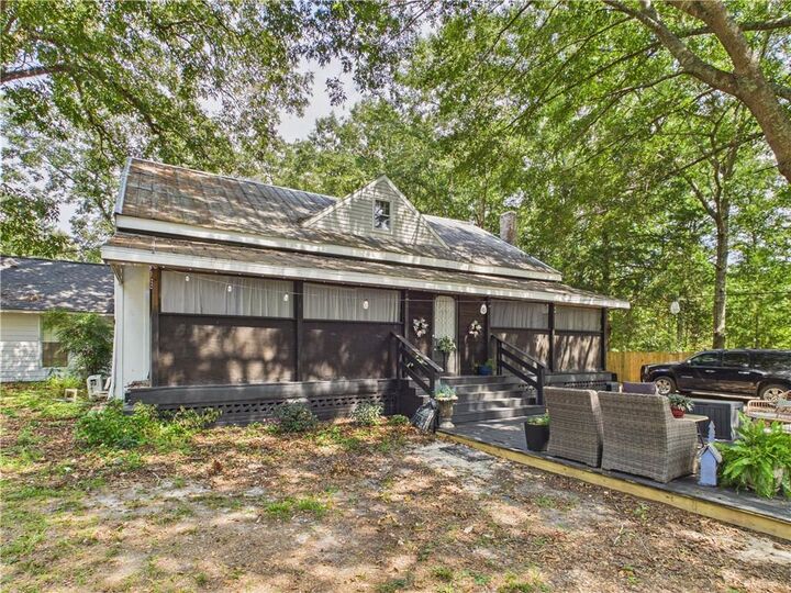 Property Photo:  575 Uchee Road  AL 36858 