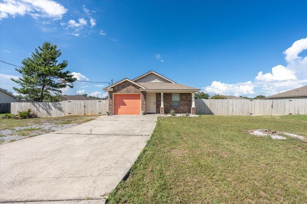Property Photo: 4852 Martina Way FL 32563