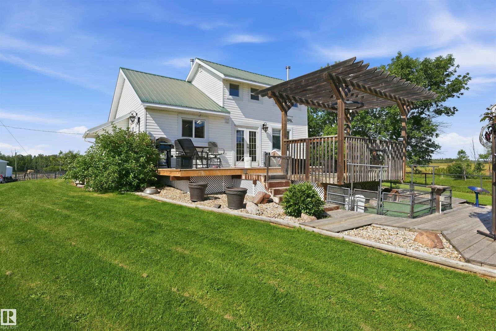 Property Photo:  56502 Rge Road 33  AB T0E 1V0 