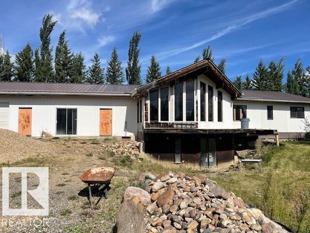 Property Photo:  50416 Rge Rd 245 60  AB T4X 0P5 