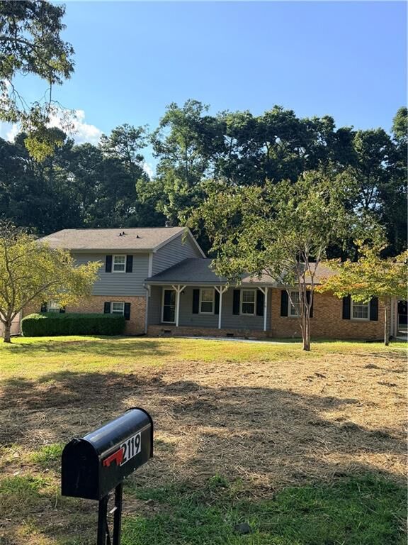 Property Photo: 2119 Eastwood Drive GA 30078