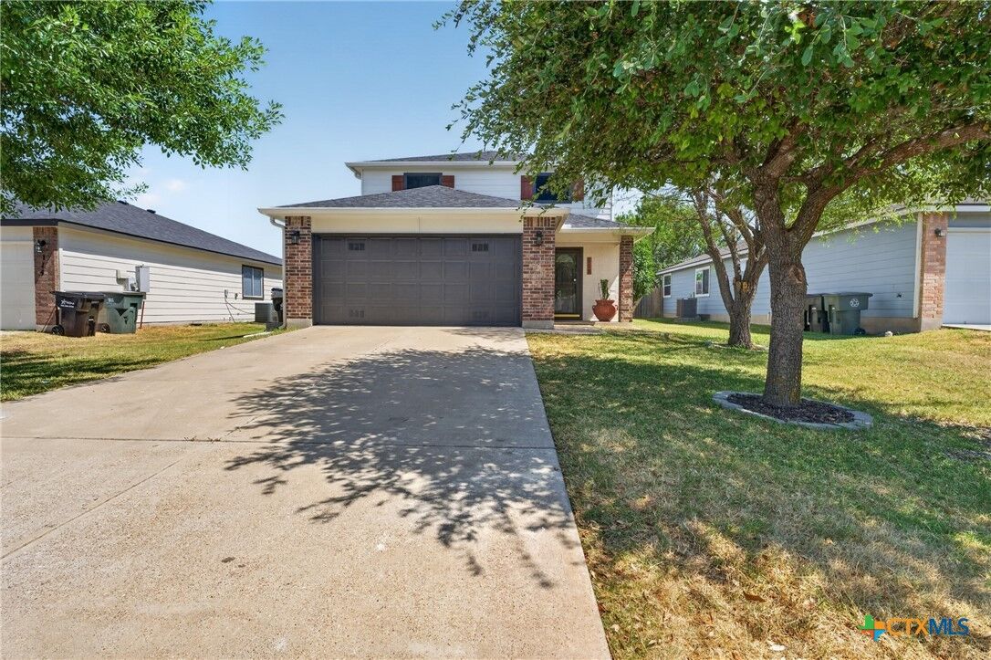 Property Photo: 118 Avrshire Lane TX 76502