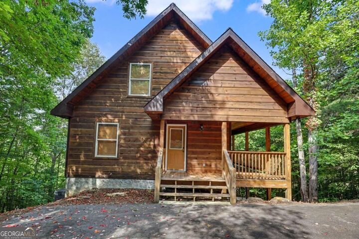 Property Photo:  482 High Street  GA 30582 