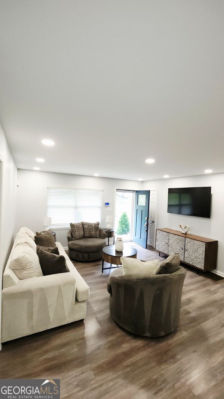 Property Photo:  4058 Sweetbriar Lane  GA 30297 