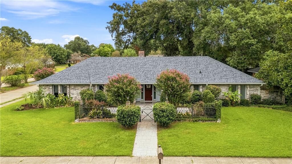 Property Photo: 4801 Whitehall Boulevard LA 71303
