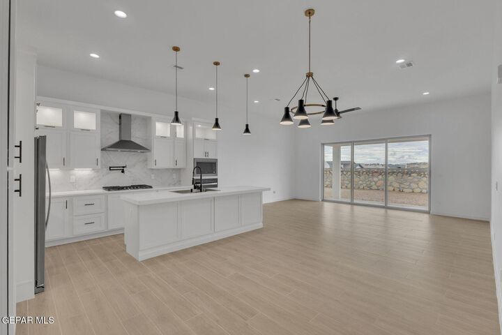 Property Photo: 3033 Impression Street TX 79938