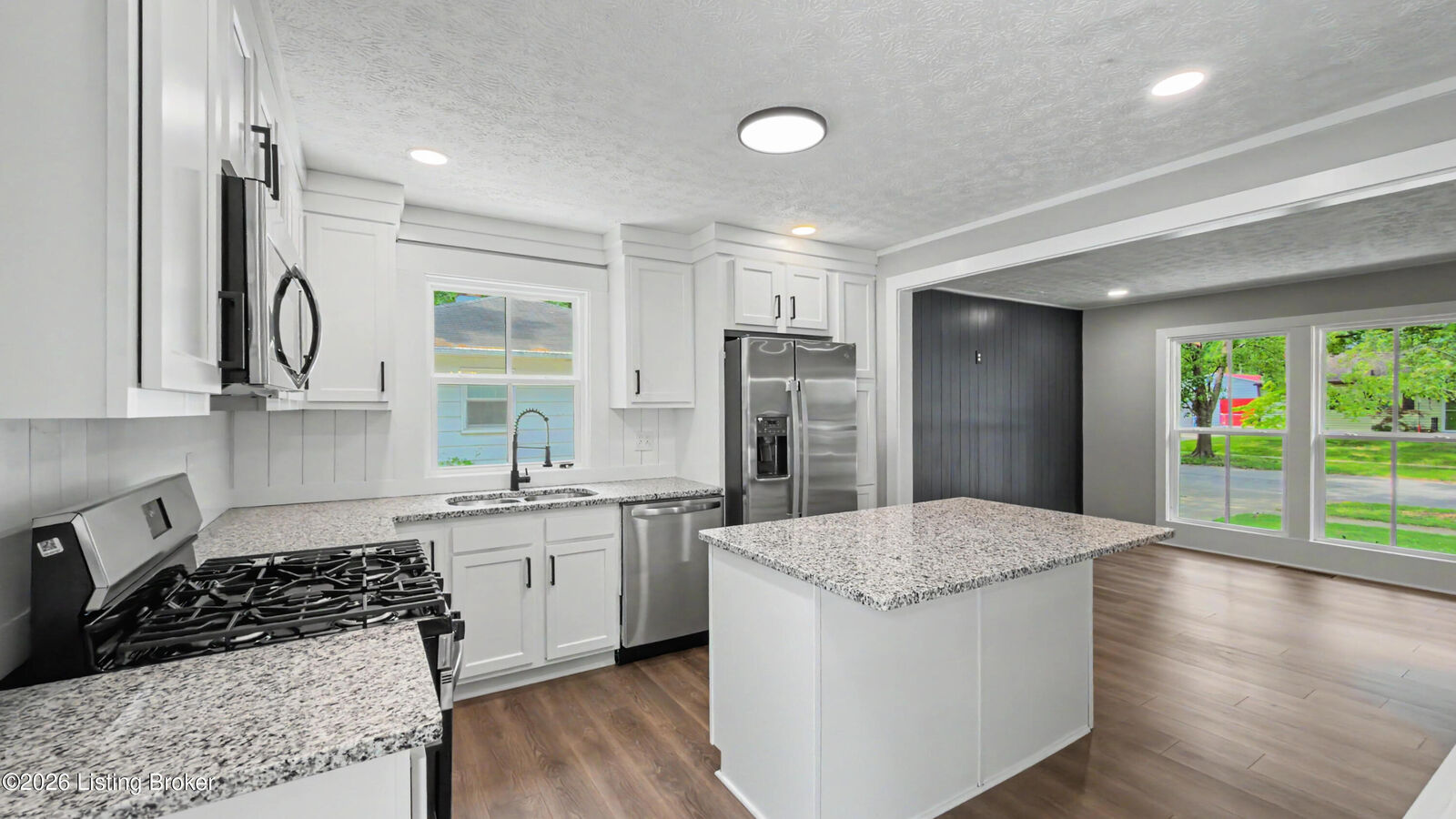 Property Photo:  2813 Rio Rita Ave  KY 40220 