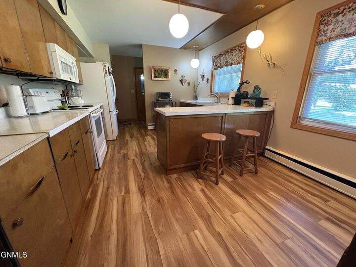 Property Photo:  415 6th Street N  ND 58436 