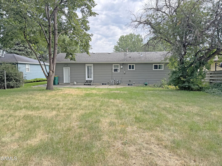 Property Photo:  2108 Saint Benedict Drive  ND 58501 