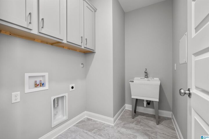Property Photo: 216 Ridge Boulevard AL 35007