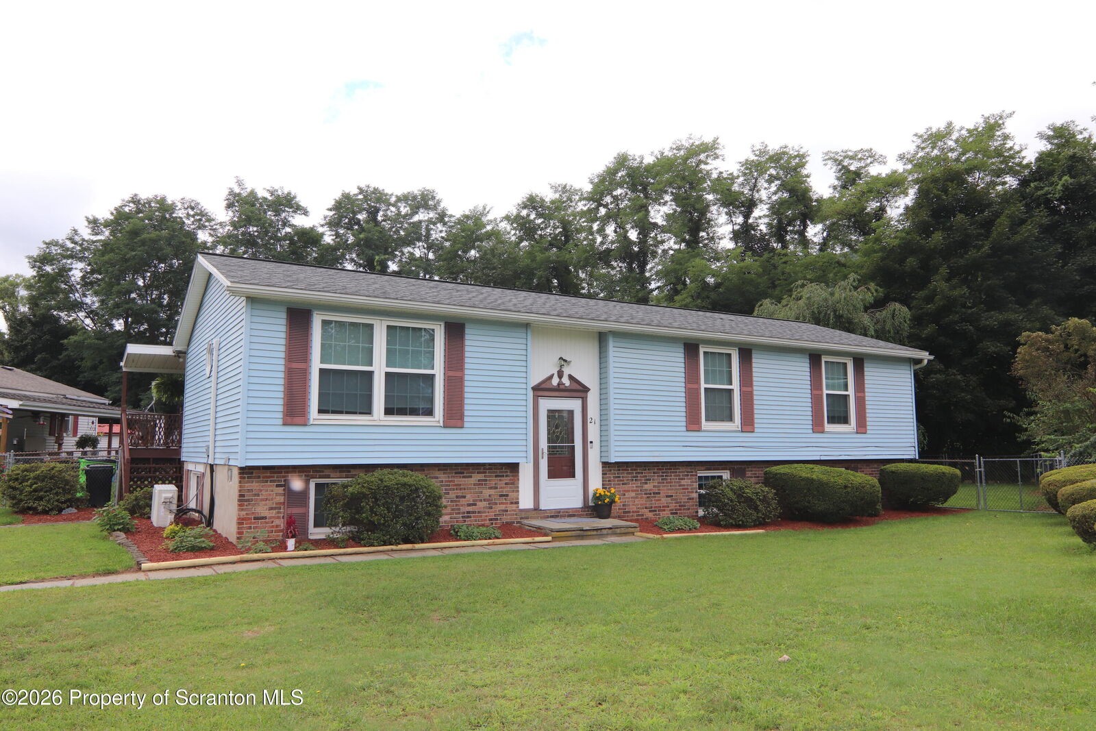 Property Photo:  21 Chestnut Street  PA 18657 
