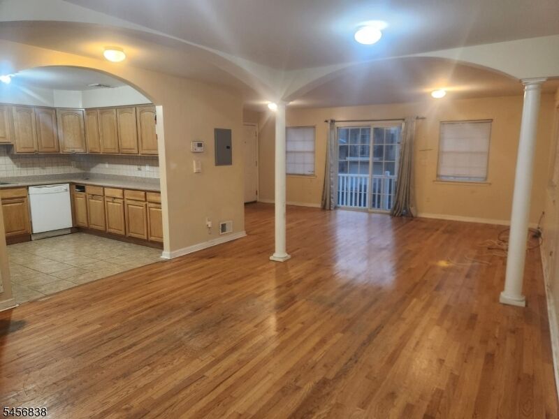 Property Photo:  9 Triton Ter 1  NJ 07104 