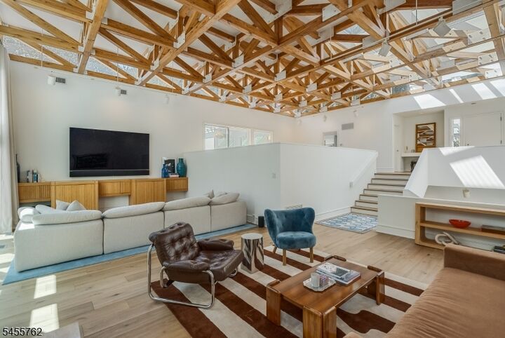 Property Photo:  297 Hardscrabble Rd  NJ 07924 