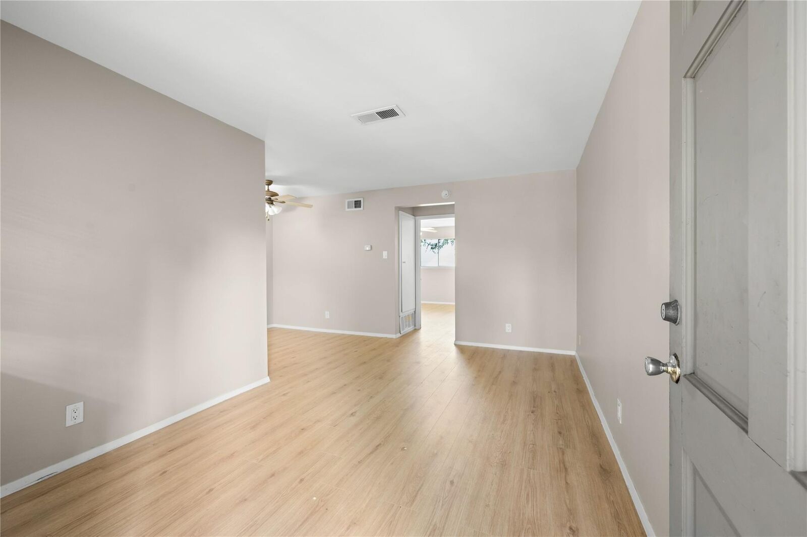 Property Photo:  2012 Brun Street E  TX 77019 