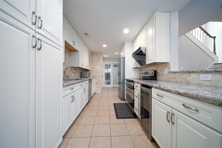Property Photo:  4134 Childress Street  TX 77005 