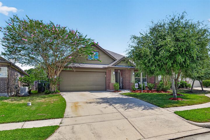 Property Photo:  1310 Tee Time Court  TX 77532 