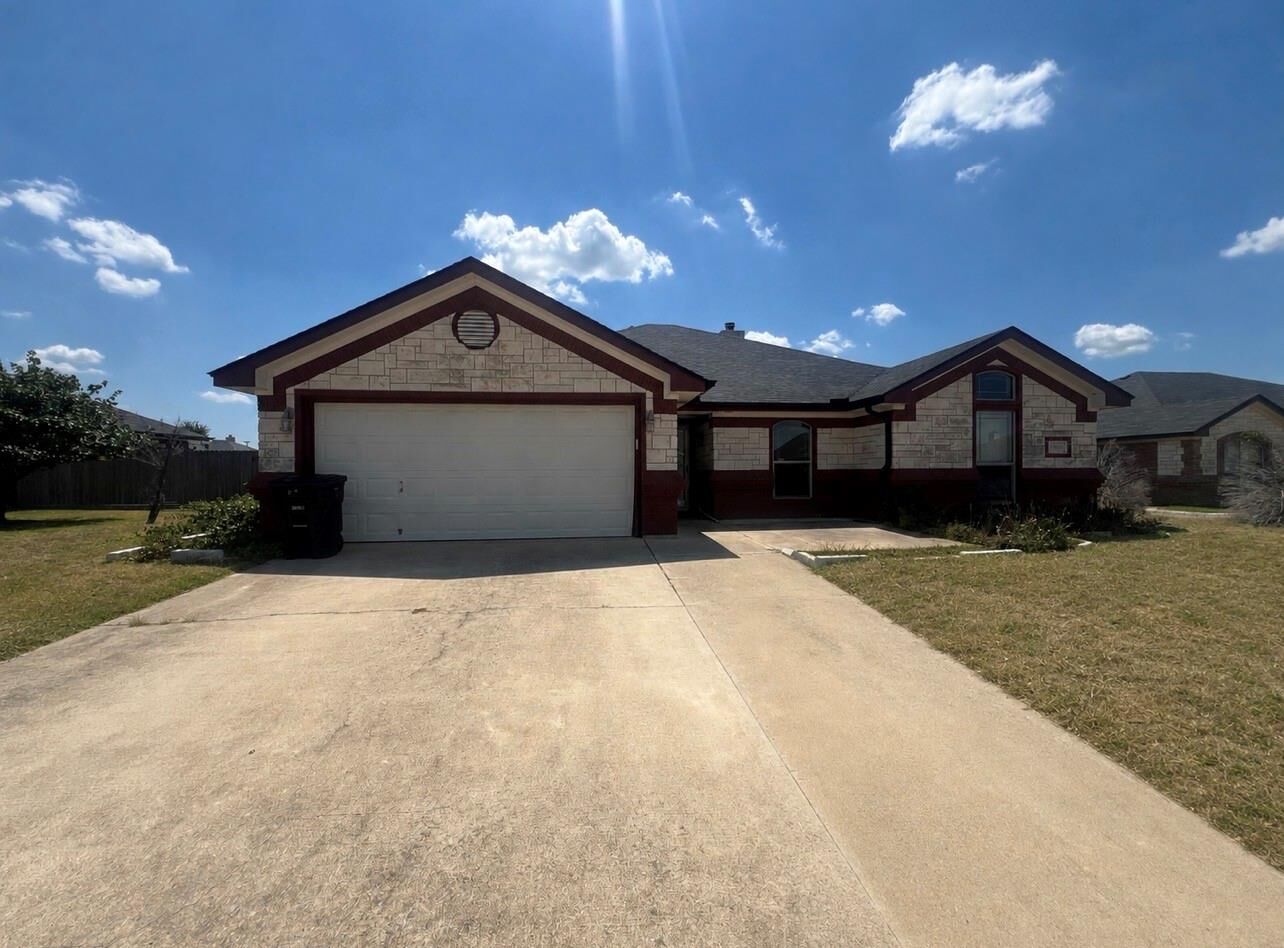 Property Photo: 4304 Lauren Mackenzie Drive TX 76549