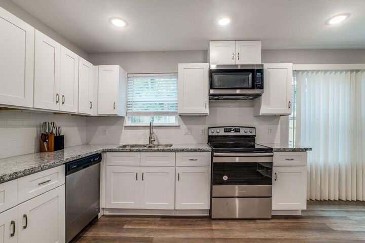 Property Photo: 5705 Breland Street B TX 77016