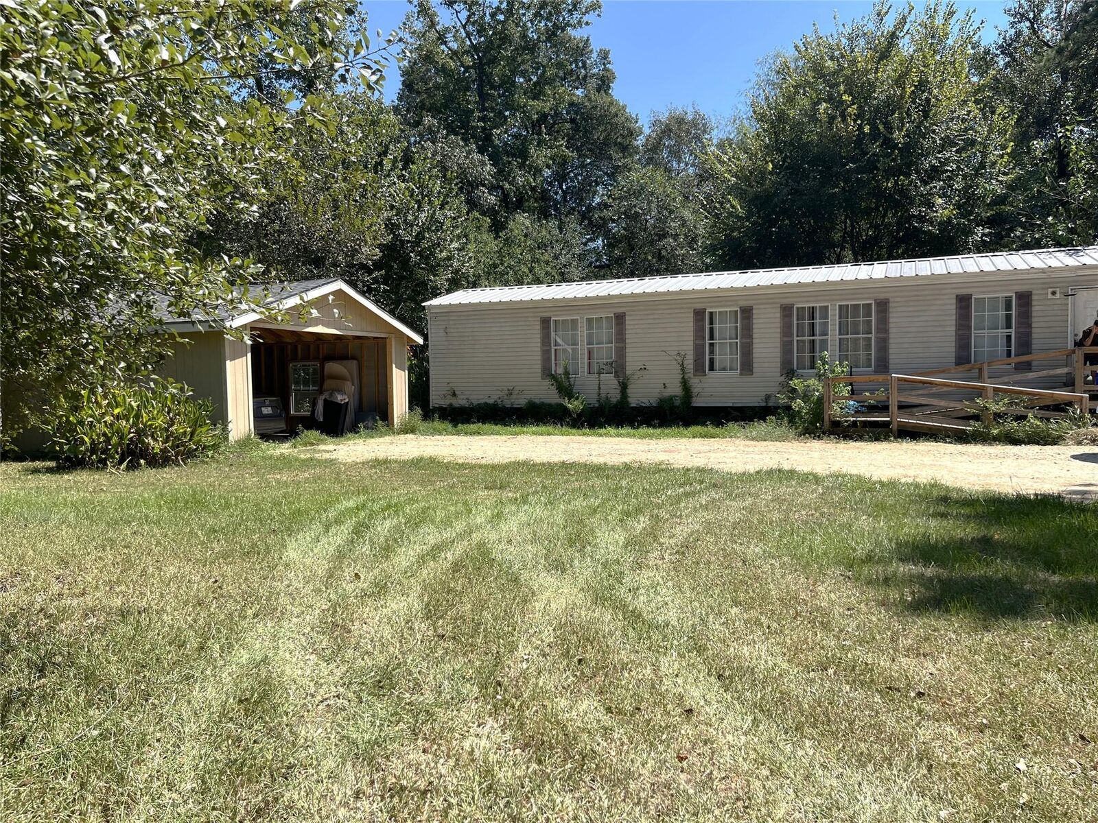 Property Photo: 43 County Road 4284 TX 77535