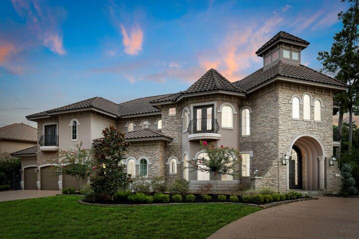 Property Photo:  47 Hunnewell Way  TX 77382 