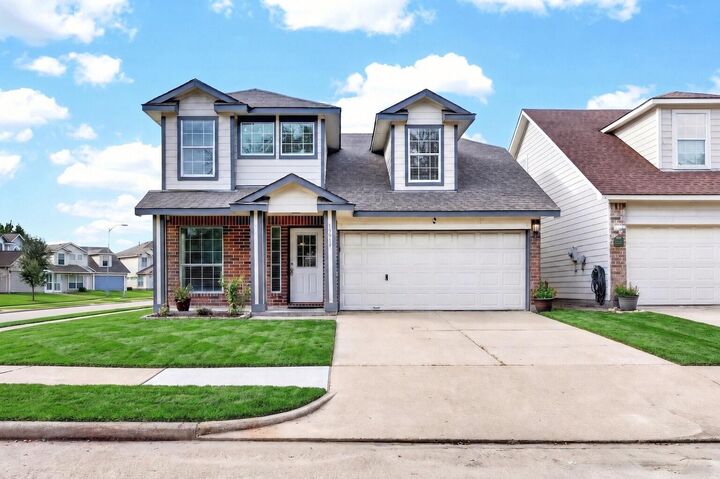Property Photo:  15014 Middle Oaks Boulevard  TX 77082 