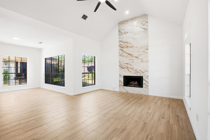Property Photo: 18319 Oakhampton Drive TX 77084