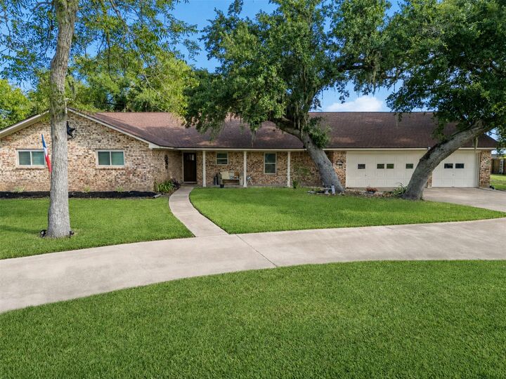 Property Photo: 312 County Road 201 TX 77515