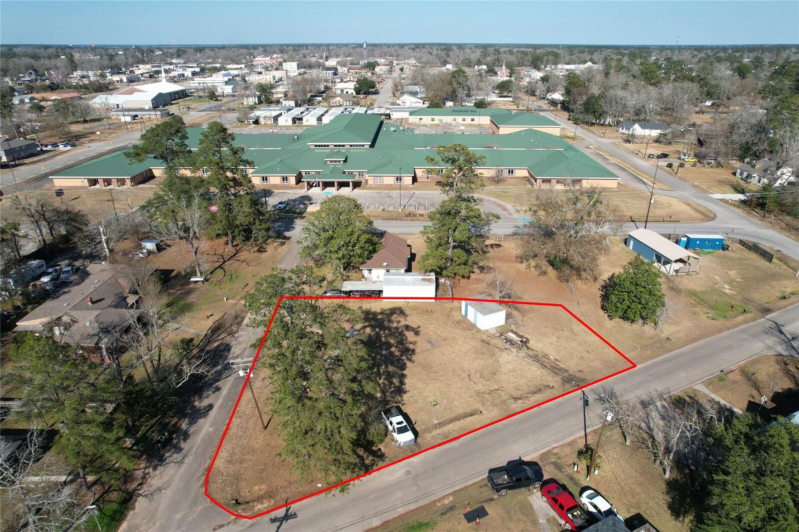 Property Photo: 303 Southline Street TX 77327