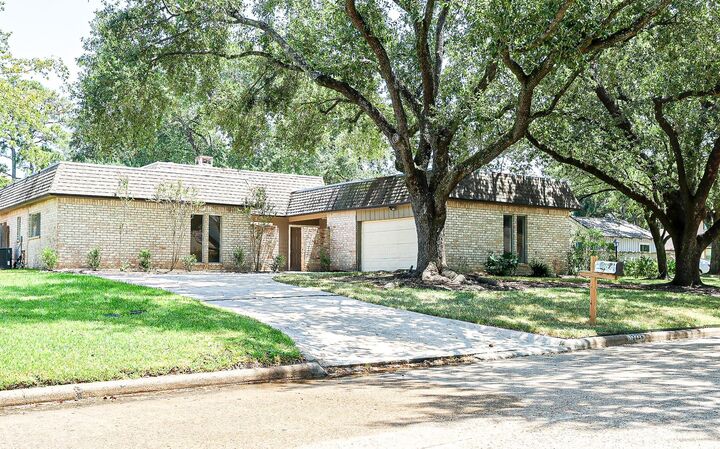 Property Photo: 13226 Holston Hills Drive TX 77069