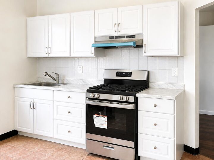 Property Photo:  1870 Kennedy Blvd 2A  NJ 07305 