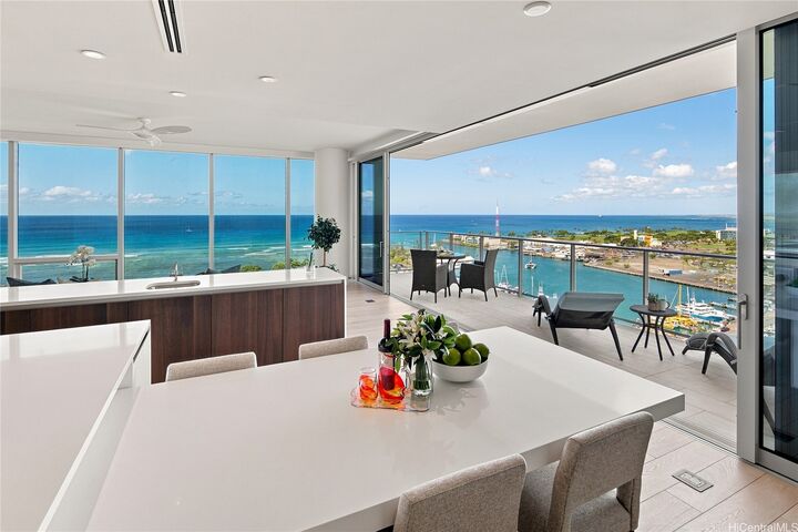 Property Photo: 1118 Ala Moana Boulevard 1801 HI 96814