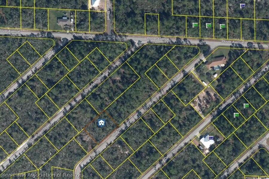 Property Photo: 1048 Blue Street FL 33852