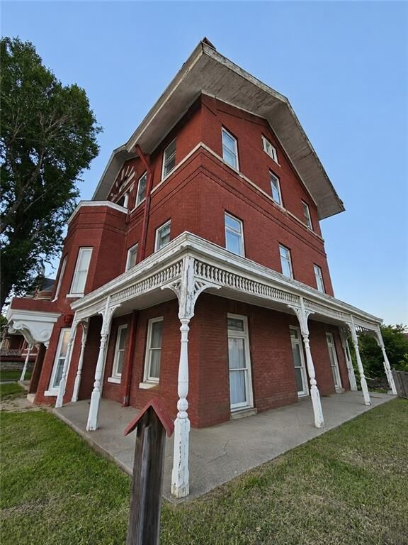 Property Photo:  503 N 5th Street  MO 64501 