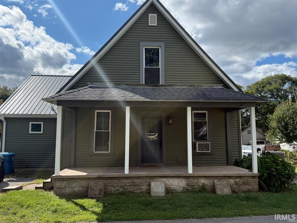 Property Photo: 402 S Half Street IN 46962