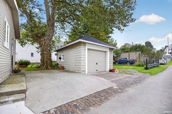 Property Photo:  320 E Park Drive  IN 46750 